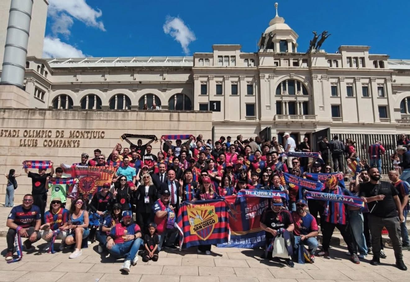 Penya members outside Montjuïc